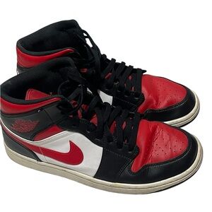 Jordan 1 Mid Bred Toe Black Red White Leather (554724-079) Sz 11 Men Sneakers